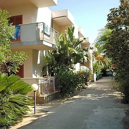 Limoneto Hotel 3*