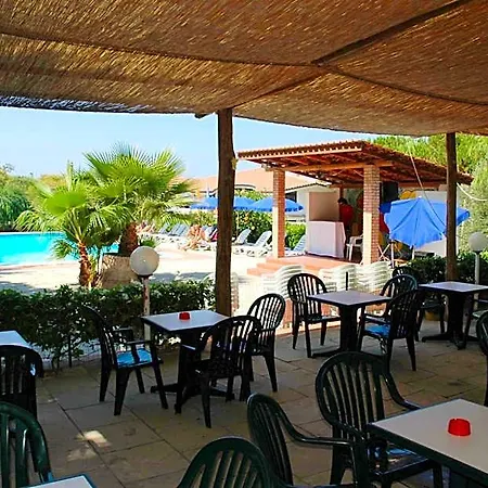 Limoneto Hotel